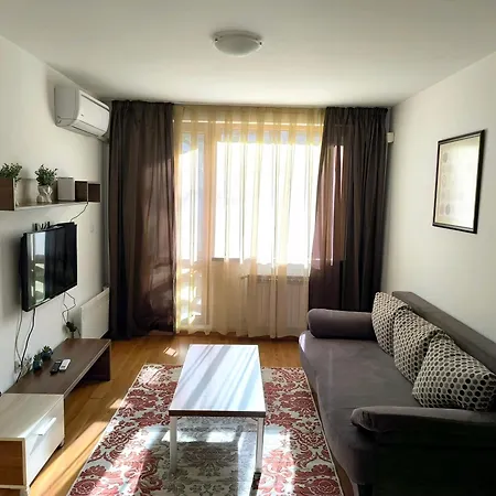 Belvedere Club Private *