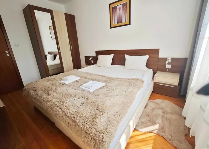 Belvedere Club Private *