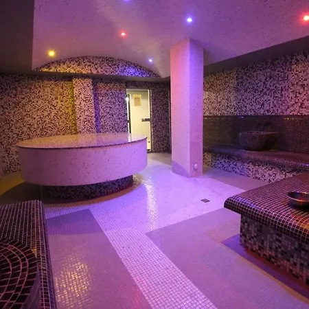 Belvedere Club Private 公寓