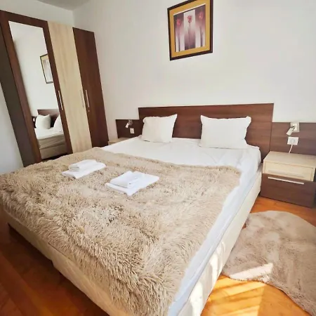 Belvedere Club Private *