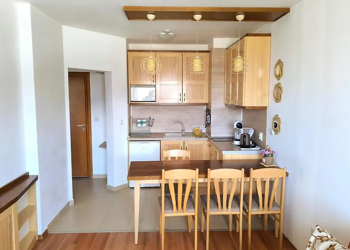 Belvedere Club Private *