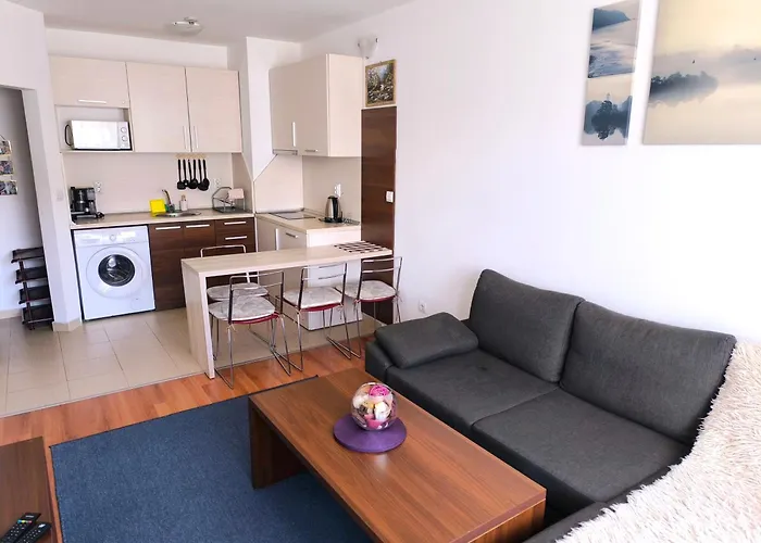 Belvedere Club Private *