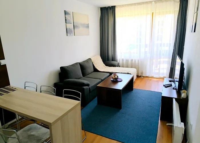 Belvedere Club Private