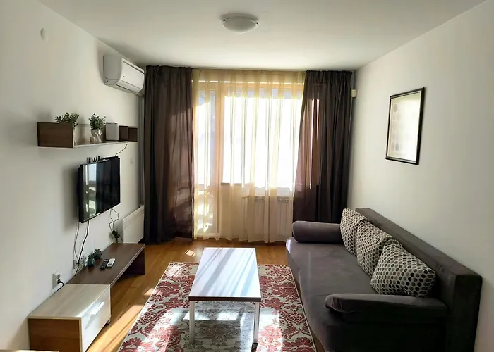 Belvedere Club Private *